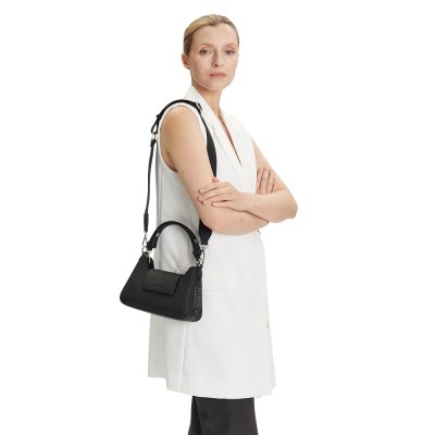 THE EASY CHIC HOBO BAG